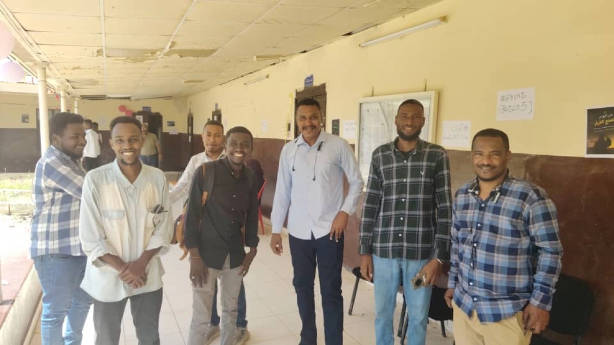 مدير جامعة الإمام المهدي يشهد مناقشة مشاريع تخرج الدفعتين الرابعة والخامسة بكلية علوم الحاسوب وتقنية المعلومات - 1